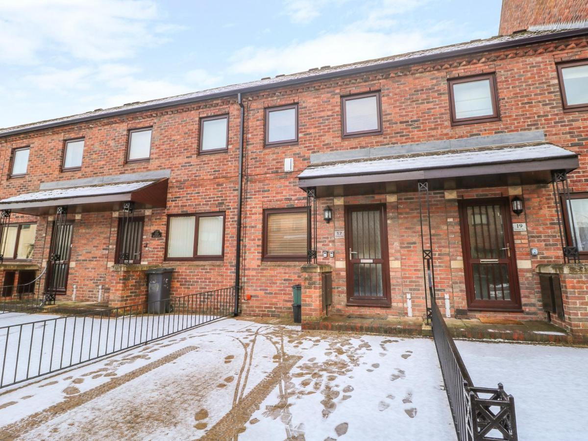Holiday home 17 Fewster Way *