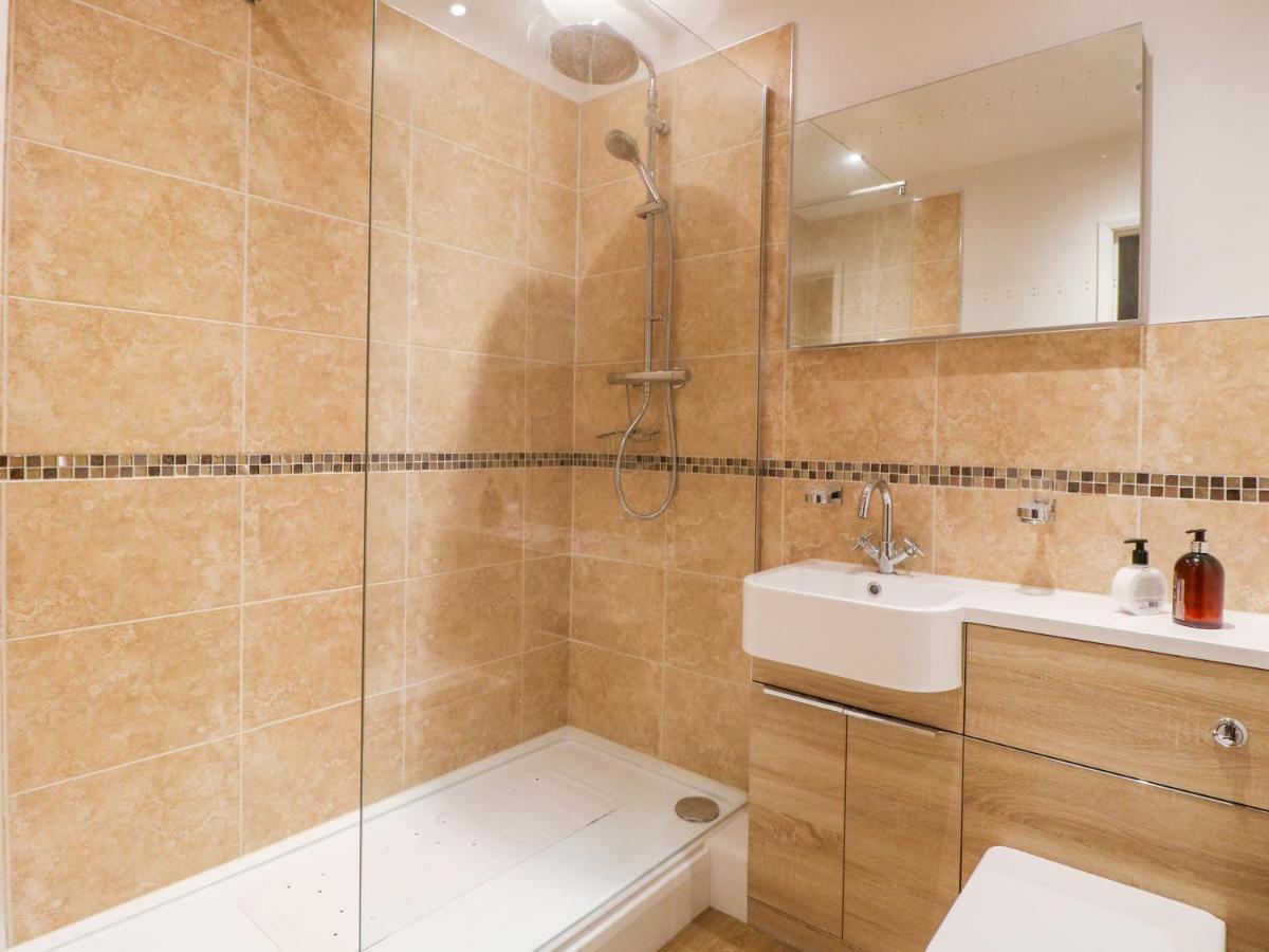 17 Fewster Way Holiday home York